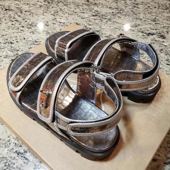 NEW Christian Louboutin Lock Cool Croc-Embossed Leather Sandal Size 37 - Picture 7 of 13